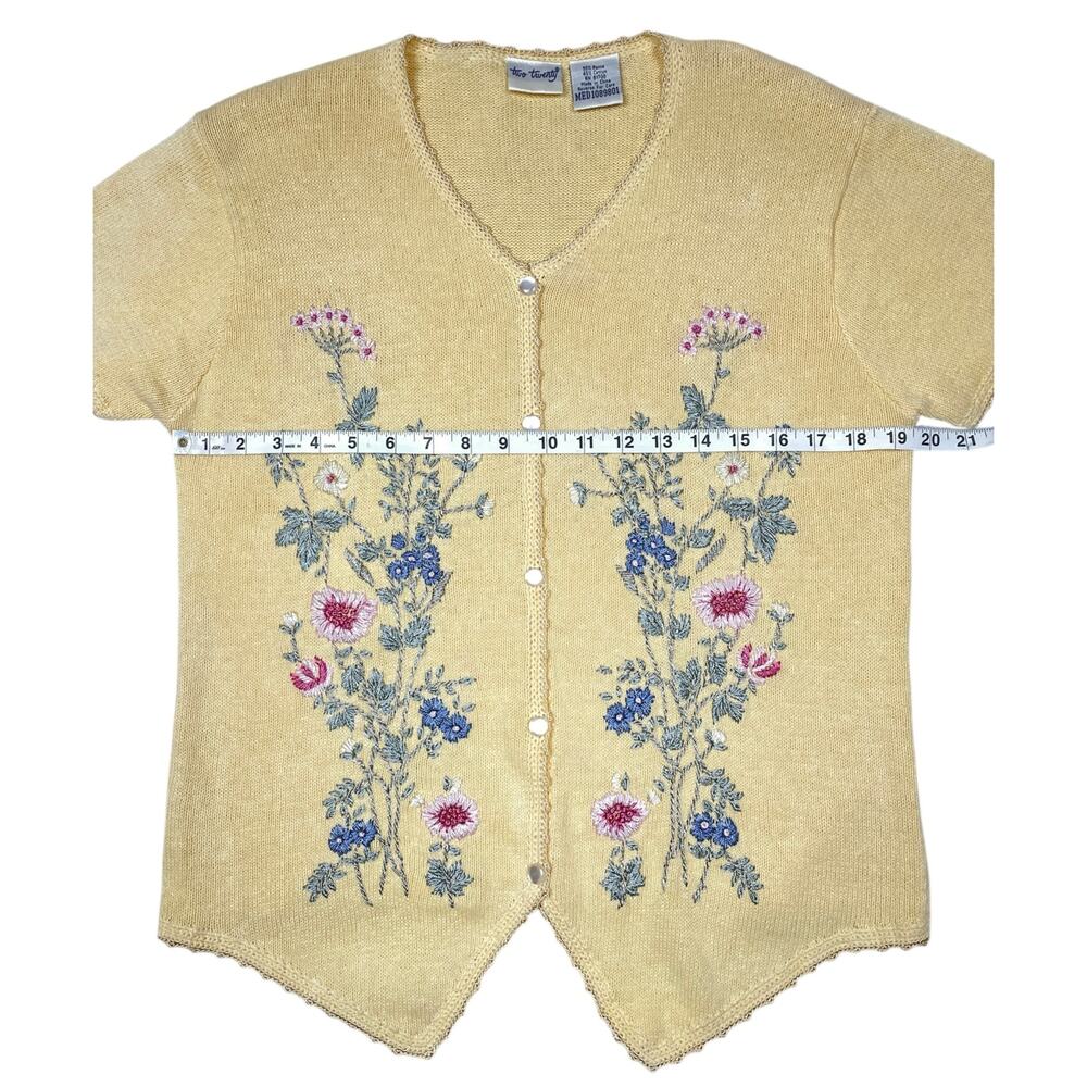 Vintage Floral Embroidered Button Down Knit Top Yellow Granny Cottagecore Dainty - Picture 10 of 11